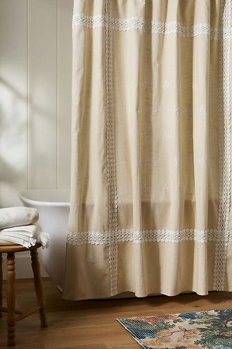 Rideau de douche en dentelle de coton Heirloom en White taille: 72" x 72" chez - Anthropologie - Modalova