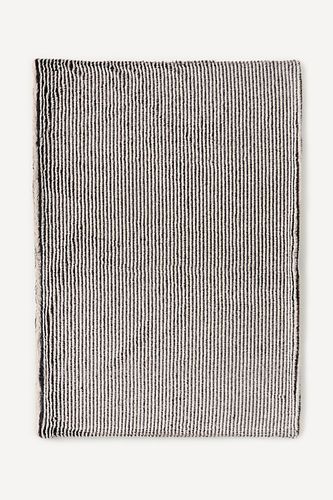 Couverture en fausse fourrure jacquard rayée par taille: 50 x 70 - By Anthropologie - Modalova