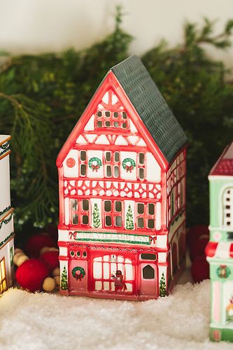 Maison de vacances en céramique en Red taille: Assorted chez - Anthropologie - Modalova