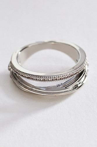 Bague à cristaux empilés en Silver taille: Uk 10 chez - Anthropologie - Modalova