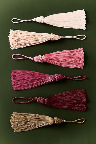 Ornements à pompons suspendus, ensemble de 6 en Pink chez - Anthropologie - Modalova