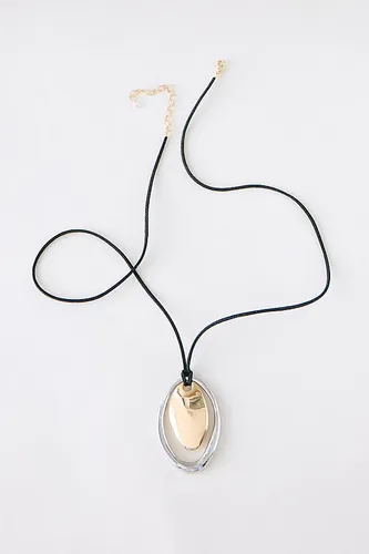 Collier cordon avec pendentif en métal par - By Anthropologie - Modalova