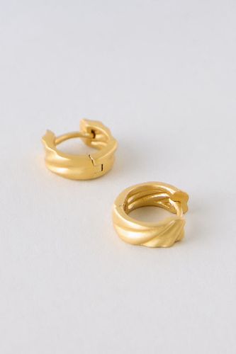 Boucles d'oreilles créoles Mini Wave en chez Anthropologie - ENAMEL Copenhagen - Modalova
