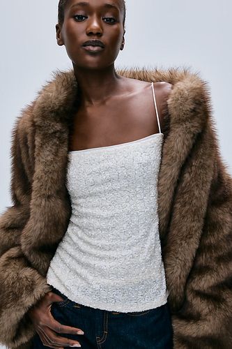 Haut cami à sequins à encolure carrée en taille: XS chez Anthropologie - Maeve - Modalova