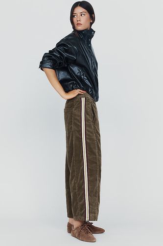 Le Pantalon Barrel Décontracté Pull-On Izzie par : Édition Velours Côtelé en taille: L chez Anthropologie - Pilcro - Modalova