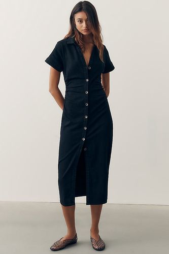 Robe chemise en denim froncée à manches courtes mi-longues en taille: S chez Anthropologie - Pilcro - Modalova