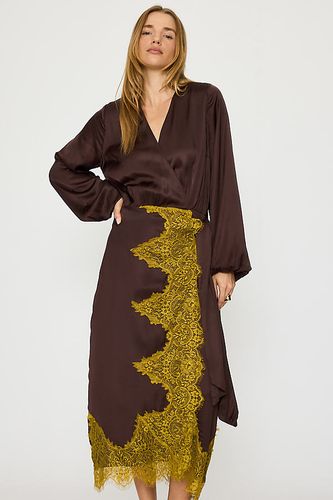 Robe portefeuille mi-longue en satin Isabella en taille: Uk 6 chez Anthropologie - Never Fully Dressed - Modalova