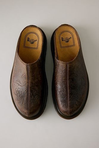 Mules San à motif floral embossé taille: D chez Anthropologie - Dr. Martens - Modalova