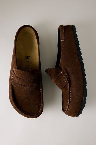 Sabots en daim Naples en taille: 41 chez Anthropologie - Birkenstock - Modalova