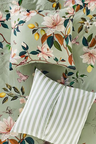 Taie d'oreiller carrée en satin Halley chez Anthropologie - Maeve - Modalova