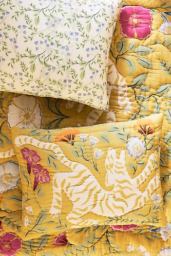 Taies d'oreiller en coton imprimé, lot de 2 en Yellow chez - Anthropologie - Modalova