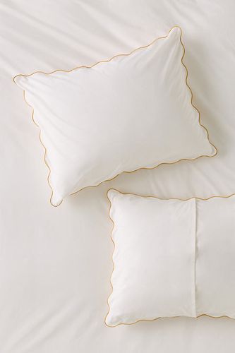 Taies d'oreiller en coton Marrow à bord festonné, ensemble de 2 en Yellow chez - Anthropologie - Modalova