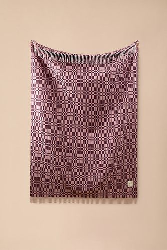 Couverture en laine d'agneau jacquard taille: 50 x 70 chez Anthropologie - TBCo - Modalova