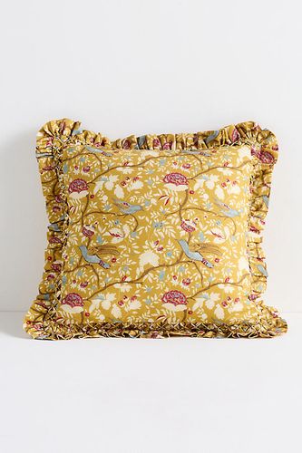 Coussin en coton à volants floral Bernadette taille: Assorted chez - Anthropologie - Modalova