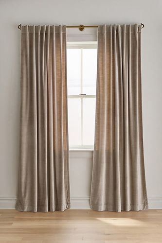 Rideau en velours lavé avec passepoil en taille: 50" x 108" chez - Anthropologie - Modalova