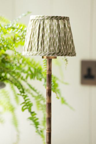 Lampe de table rechargeable grande Ludlow Babbington en Green chez - Anthropologie - Modalova