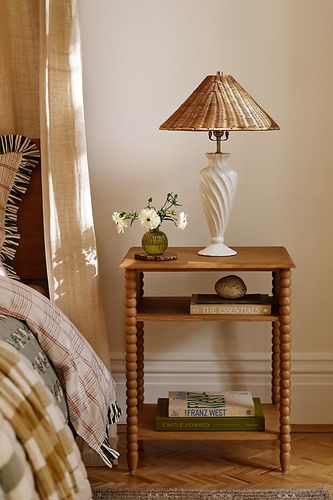 Lampe de Table Angelica en Céramique Torsadée et Rotin en White taille: Uk plug chez - Anthropologie - Modalova