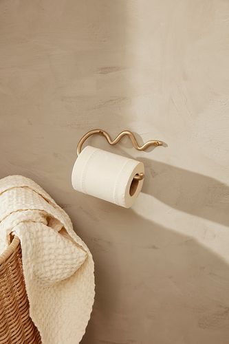 Porte-rouleau de papier toilette Curvature en Gold chez Anthropologie - Ferm Living - Modalova