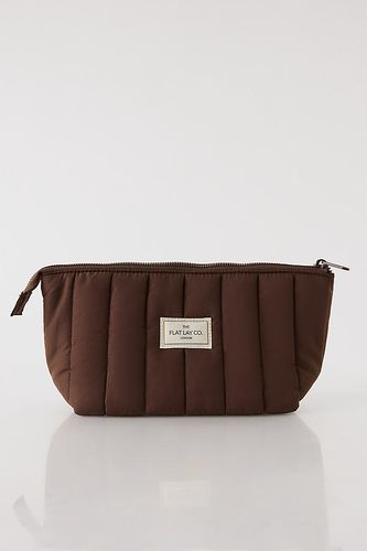 Trousse de maquillage essentielle rembourrée en chez Anthropologie - The Flat Lay Co. - Modalova