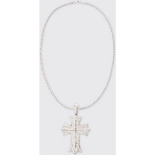 Iced Gothic Cross Pendant Necklace In Silver - Boohooman - Modalova