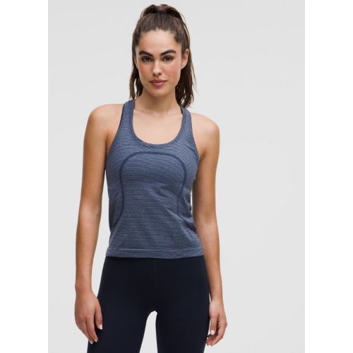 DÃ©pensez-vous et transpirez. La collection Swiftly Tech au design sans couture convient Ã  merveille Ã  la course et lâ€™entraÃ®nement | lululemon â€ - 156025851 - Modalova