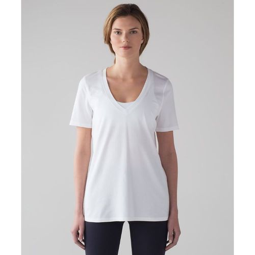 – T-Shirt col en V Loves – Taille 4 - lululemon - Modalova