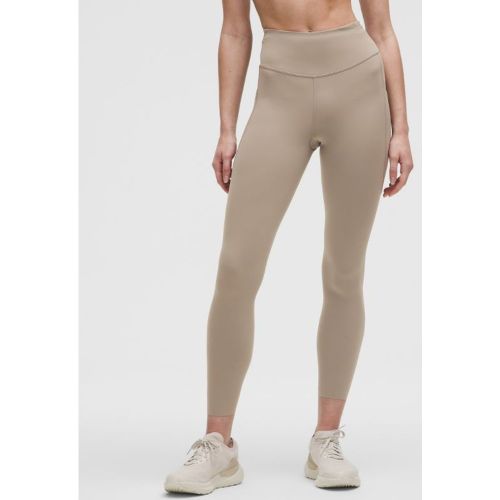 Courez sans distractions. Cette version à cinq poches de notre legging Fast and Free comporte un entrejambe sans couture et une ceinture épurée pou - 156526465 - Modalova