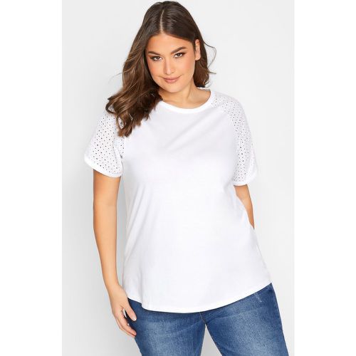 Tshirt Manches Courtes Broderie Anglaise , Grande Taille & Courbes - Yours - Modalova
