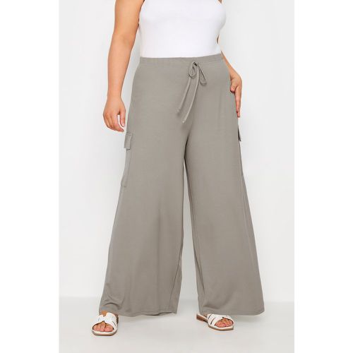 Curve Stone Brown Jersey Wide Leg Cargo Trousers, Grande Taille & Courbes - Yours - Modalova