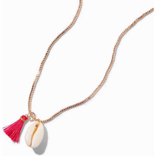 Collier à pendentif avec pompon et coquillage couleur dorée - Claire's - Modalova