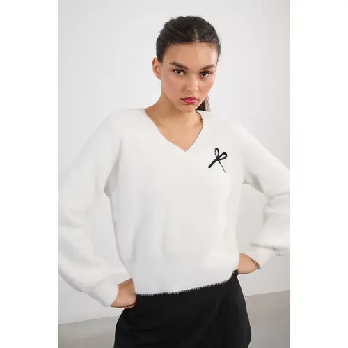 Pull duveteux, nœud brodé - LILI SIDONIO - Modalova