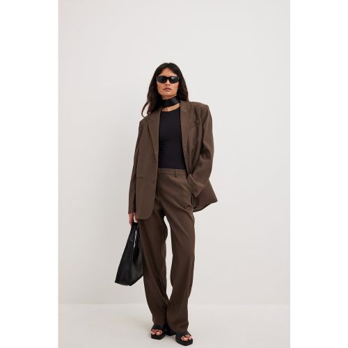 Pantalon de costume taille mi-haute - Brown - NA-KD Trend - Modalova