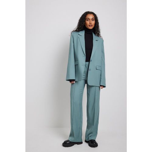 Pantalon de costume large - Blue - Rianne Meijer x NA-KD - Modalova