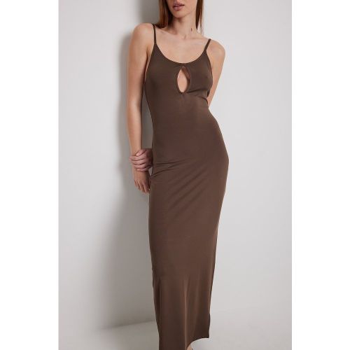 Robe longue à découpe sur le devant - Brown - Annijor x NA-KD - Modalova