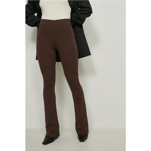 Pantalon bootcut taille haute - Brown - NA-KD - Modalova