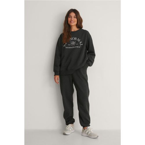 Pantalon de survêtement fuselé brossé biologique - Grey - NA-KD Trend - Modalova