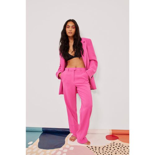 Pantalon de costume droit recyclé - Pink - NA-KD Trend - Modalova