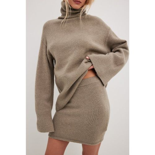 Jupe courte en maille de laine mélangée - Beige - Lojsan Wallin x NA-KD - Modalova