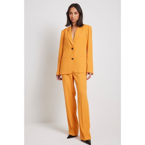 Pantalon de costume droit ajusté coupe standard - Orange - NA-KD Classic - Modalova