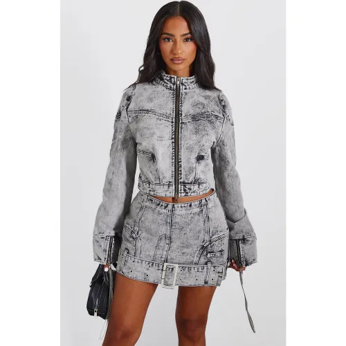 Petite Mini-jupe en jean à ceinture - PrettyLittleThing - Modalova