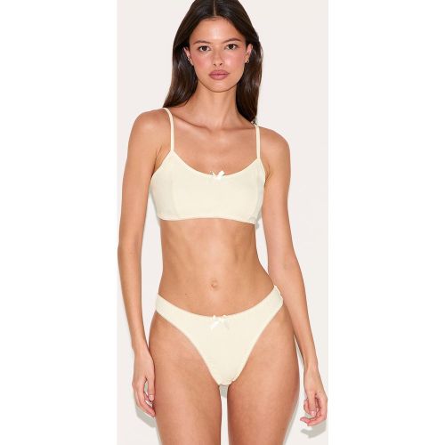 Ensemble de lingerie en jersey côtelé à bralette et string - PrettyLittleThing - Modalova