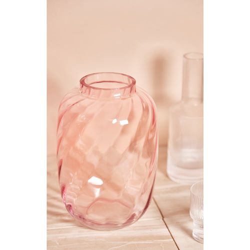 Hestia Vase artisanal bouteille en verre coloré rose - PrettyLittleThing - Modalova