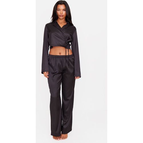 Ensemble de pyjama pantalon long et top cache-coeur court satiné - PrettyLittleThing - Modalova