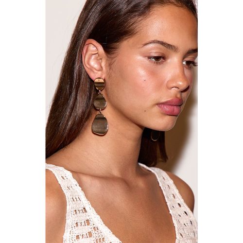 Boucles d'oreilles pendantes ovales superposées texturées or - PrettyLittleThing - Modalova