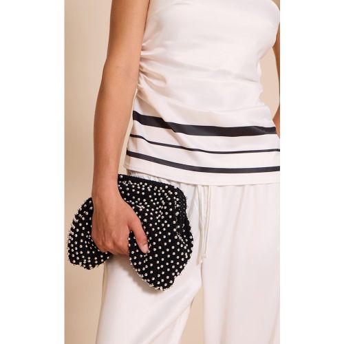 Pochette en maille style crochet à clous argentés - PrettyLittleThing - Modalova