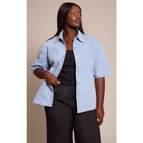 Plus Chemise en jean à boutons cachés | Taille 48 - PrettyLittleThing - Modalova