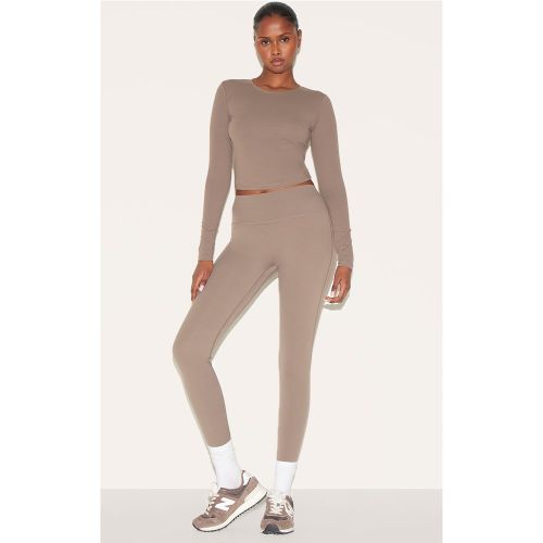 Pantalon de yoga ultime flare en Sculpt - PrettyLittleThing - Modalova