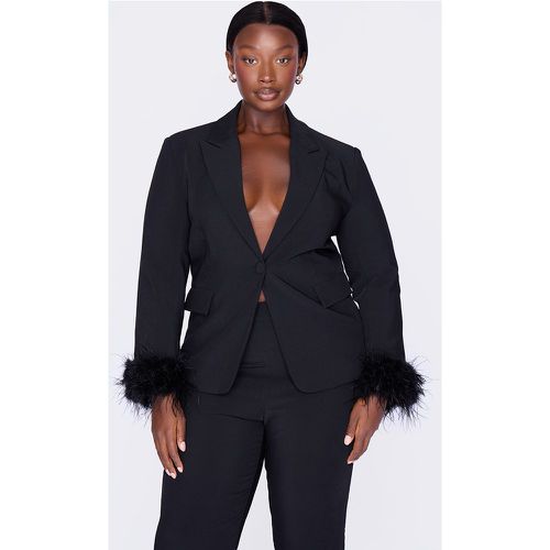 Plus Blazer de tailleur à manchettes en plumes - PrettyLittleThing - Modalova