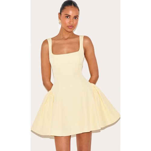 Robe droite tissée à col carré - PrettyLittleThing - Modalova
