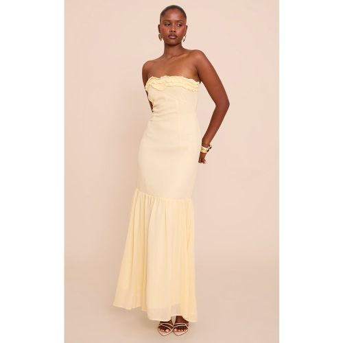 Robe bustier longue en mousseline de soie à volants - PrettyLittleThing - Modalova